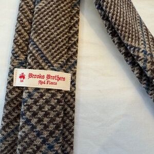 Brooks Brothers Red Fleece wool-style glen plaid necktie